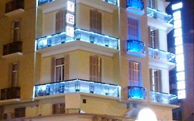 Metropolis Hotel